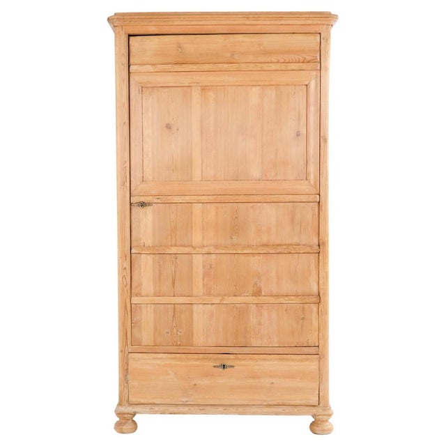 Chamber Cabinet in Pine with Round Legs and Drawers, 1900s For Sale - Image 18 of 18