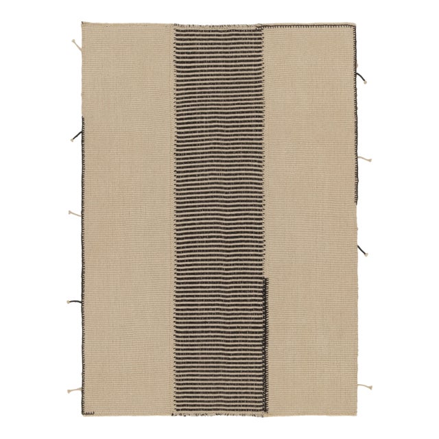Handwoven in wool, this 7x3 contemporary kilim is a sophisticated addition to Rug & Kilim’s curation. This brand-new piece...
