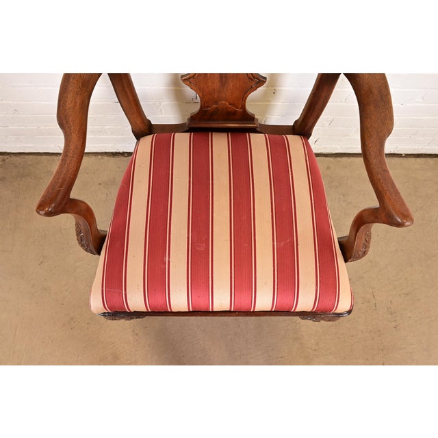 Brown Henredon Chippendale Carved Mahogany Dining Chairs, Set of Eight For Sale - Image 8 of 13