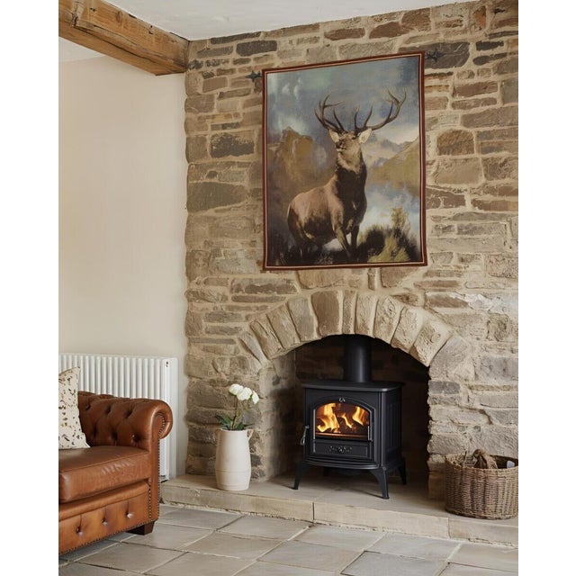 This beautiful tapestry is woven on a jacquard loom by skilled weavers, keeping alive the centuries old tradition of...