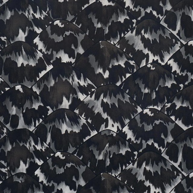 Contemporary SAMPLE - Schumacher x Celerie Kemble Tortoise Wallpaper In Blackout For Sale - Image 3 of 4