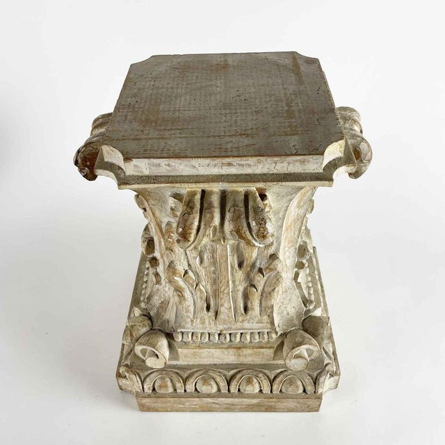 Carved Acanthus Leaf Columns, Florence, Italy, 1900s, Set of 2 For Sale - Image 4 of 10