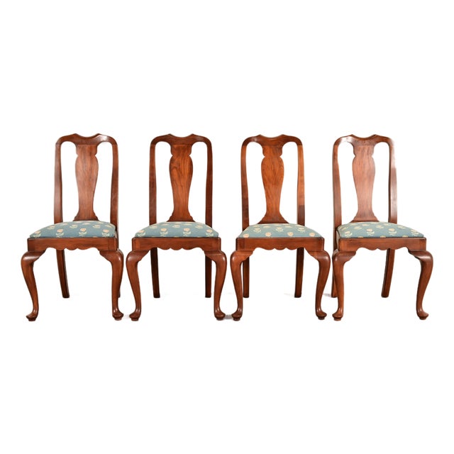 Henkel Harris Queen Anne Solid Cherry Wood Dining Chairs, Set of Four For Sale