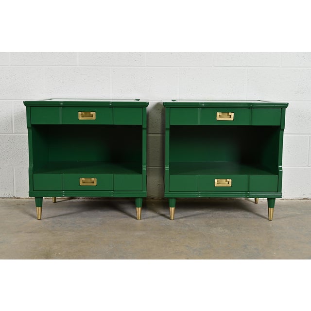 Mid-Century Modern John Widdicomb Mid-Century Modern Hollywood Regency Green Lacquered Nightstands, Newly Refinished For Sale - Image 3 of 13