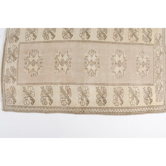 Mid 20th Century Oushak Handknotted Floral Wool Carpet For Sale - Image 11 of 11