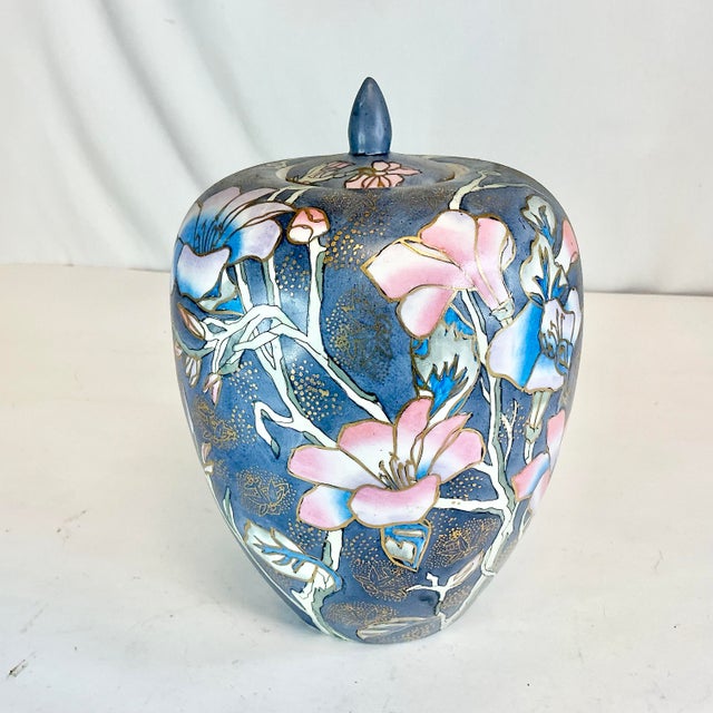 Mid-Century Chinoiserie Hollywood Regency Chinese Porcelain Melon Jar With Tiara Lid. For Sale - Image 6 of 10