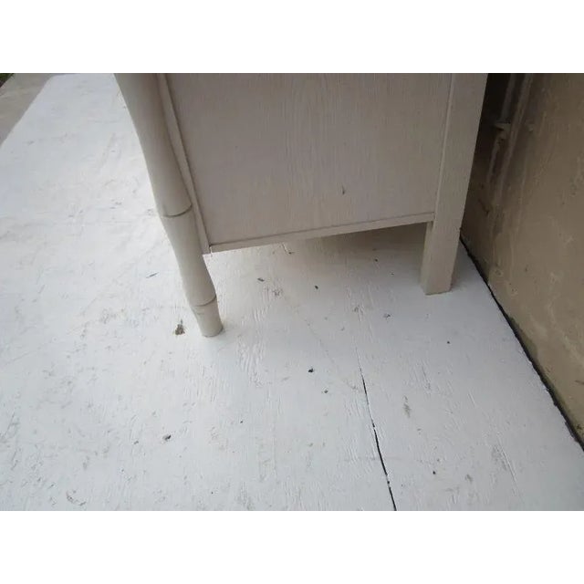 Wood 1970s Hollywood Regency Broyhill White Chest Vintage 5 Drawers For Sale - Image 7 of 13