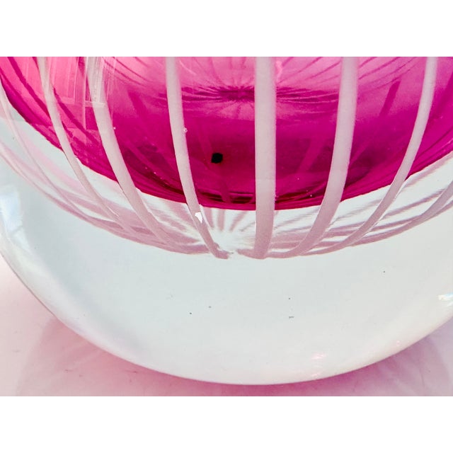 Glass Fuchsia Mouth-Blown Glass Vase with Filigree Threads, Sweden, 1970s For Sale - Image 7 of 11