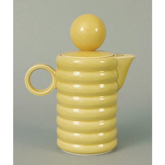 Just between us Art Deco/Moderne nuts, how much better does design get than this!?? Somebody in Japan was definitely...