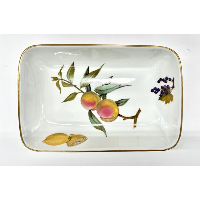 White Vintage New Old Stock New in Box Royal Worcester Oven to Tableware Evesham Gold Rectangular Porcelain Buffet Dish - Signed For Sale - Image 8 of 10