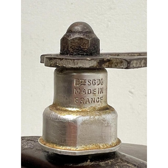 French Red Metal and Bakelite Coffee Grinder from Peugeot, 1940s For Sale - Image 10 of 12