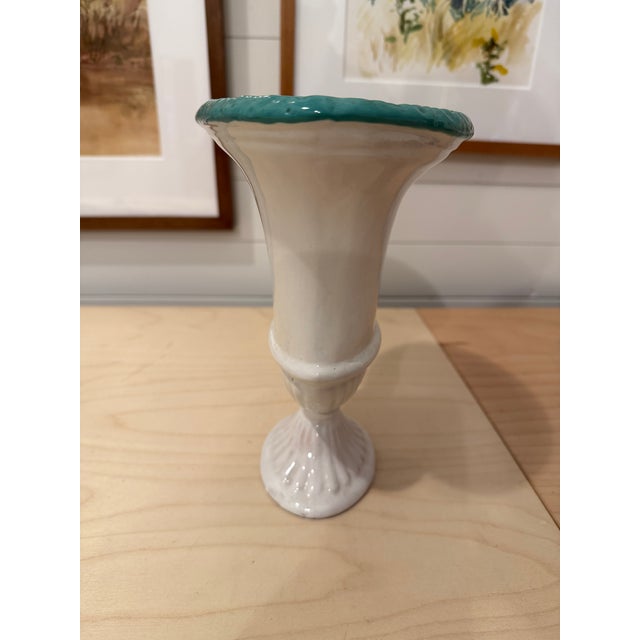 Vintage Deruta Italy White & Green Urn Shaped Vase For Sale In New York - Image 6 of 8