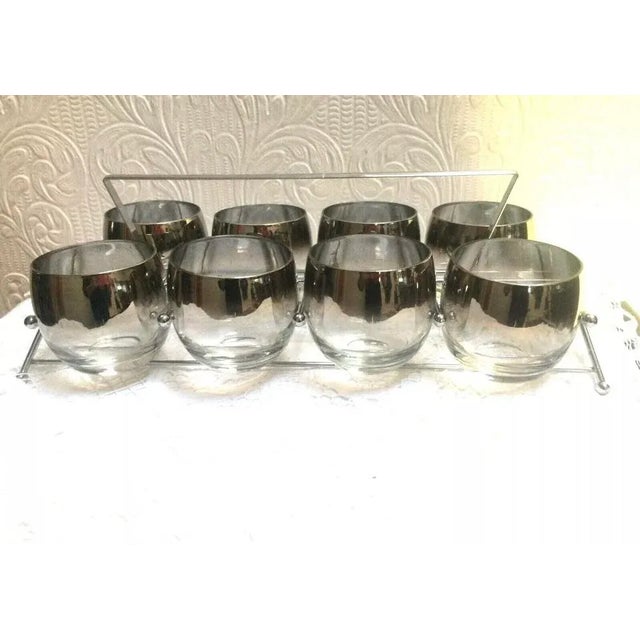1950s 1950s Vintage Mid-Century Modern Silver Fade Dorothy Thorpe Roly Poly Glasses in Carrier - Set of 8 For Sale - Image 5 of 8
