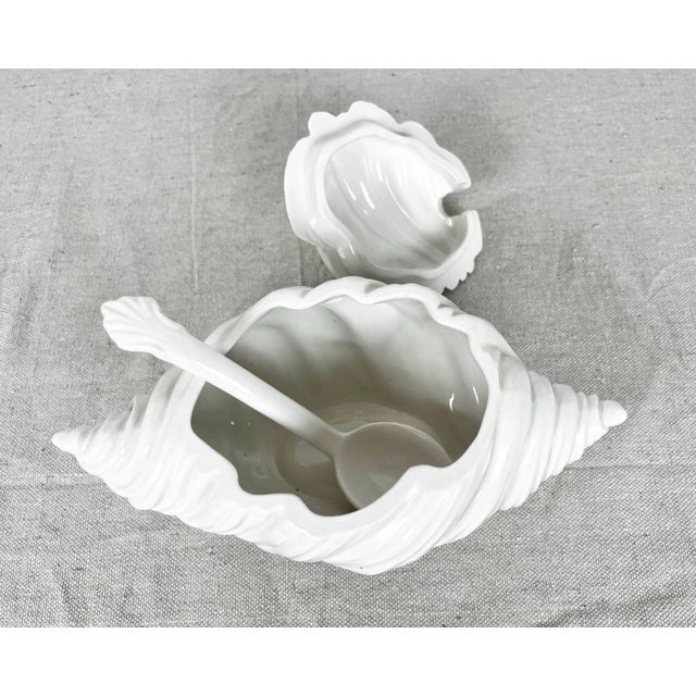 Vintage Ceramic Shell Tureen Serving Dish Made in Italy For Sale In Tampa - Image 6 of 7