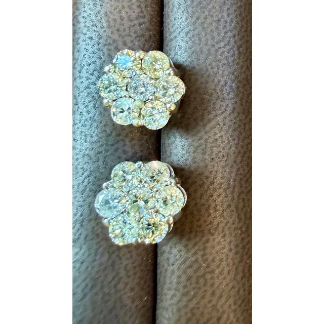 2020s 3.5 Carat, 7 Diamond Floral Cluster Flower Stud Earrings in 14 Karat White Gold For Sale - Image 5 of 8