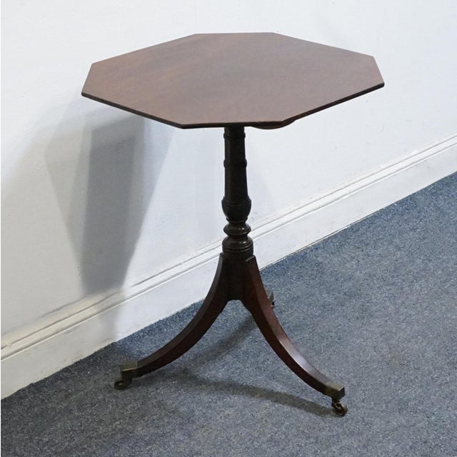 English Vintage Antique Solid Mahogany English Traditional Style 22" Tilt Top Accent End Table For Sale - Image 3 of 12