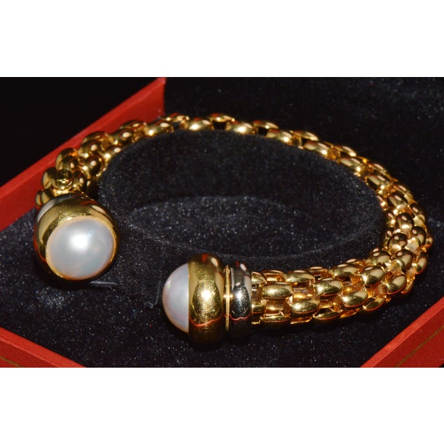 Vintage Fope Flex It Solid 18k Gold Pearl Open Cuff Bangle Bracelet For Sale - Image 12 of 13