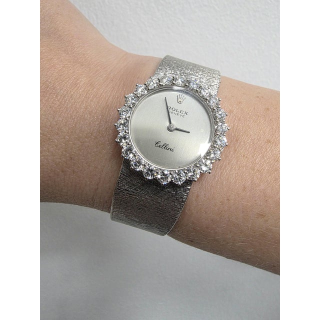 1970s Vintage Rolex Cellini 18k White Gold 2.50 Carats Diamond Set Oval Wristwatch For Sale - Image 5 of 7
