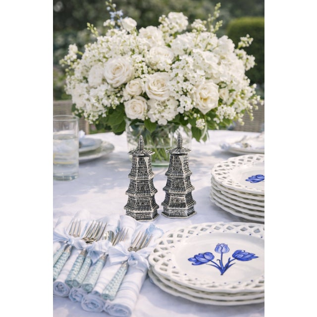 Chinoiserie White with Blue Tulips Pierced Scalloped Salad Plate, 9" For Sale - Image 3 of 4