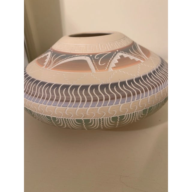 Native American Vintage e.o. Whitegoat Navajo Pottery Colorful Etched Seed Pot For Sale - Image 3 of 12