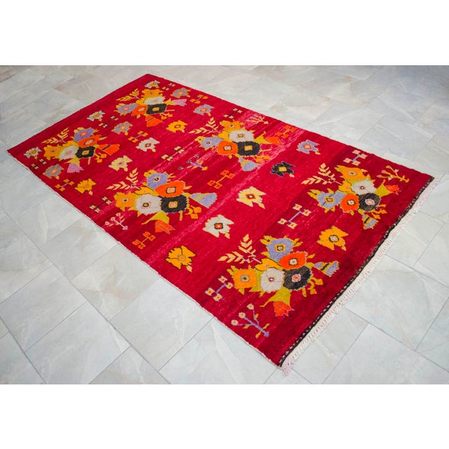 1940s Authentic 1940s Turkish Rug 5x10 Vibrant Red Mid Century Modern Organic Wool Carpet For Sale - Image 5 of 14