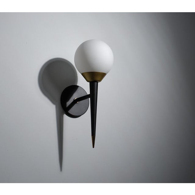 1950s Italian Wall Sconce in Black Steel and Brass, 1950s For Sale - Image 5 of 6