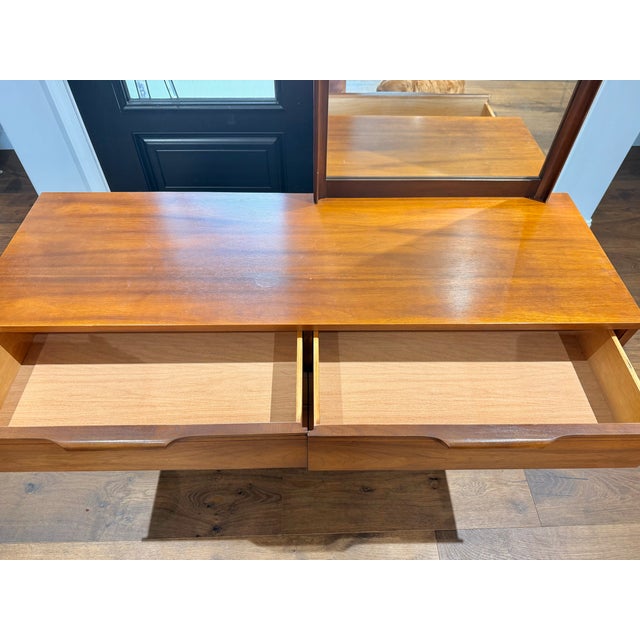 Mid-Century Modern Vintage Mid-Century Modern Walnut 6-Drawer Dresser With Mirror For Sale - Image 3 of 11