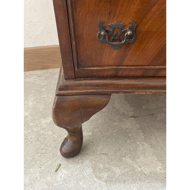 Classical Mahogany Chest of Drawers For Sale - Image 6 of 9