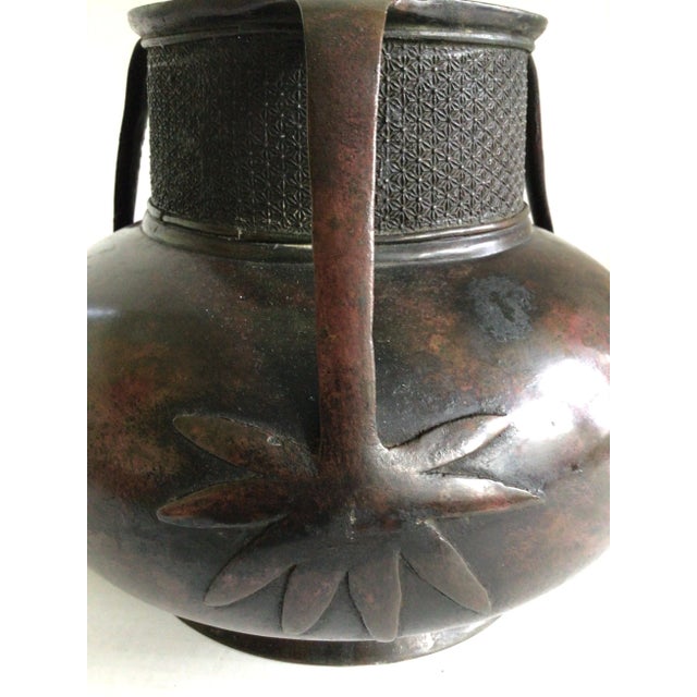 1880s Bronze Japanese Vessel With 3 Handles For Sale - Image 4 of 7