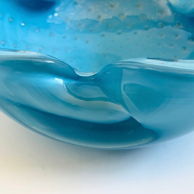 Blue Mid Century Alfredo Barbini Murano Art Glass Bowl - Bullicante Blue With Gold Flecks, Italy For Sale - Image 8 of 9
