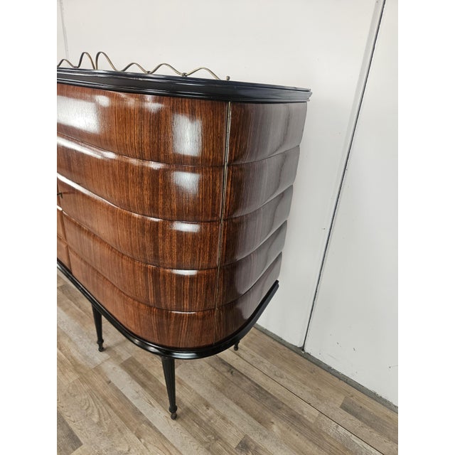 Mid-Century Modern Art Deco Sideboard in Rosewood with Black Glass Top attributed to Vittorio Dassi, 1940 For Sale - Image 3 of 18