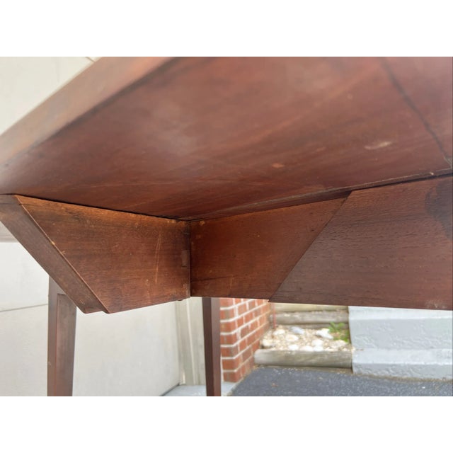 Oxblood Red Antique Mahogany Federal Hepplewhite Drop-Leaf Pembroke Table, Pennsylvania 1800 For Sale - Image 8 of 12