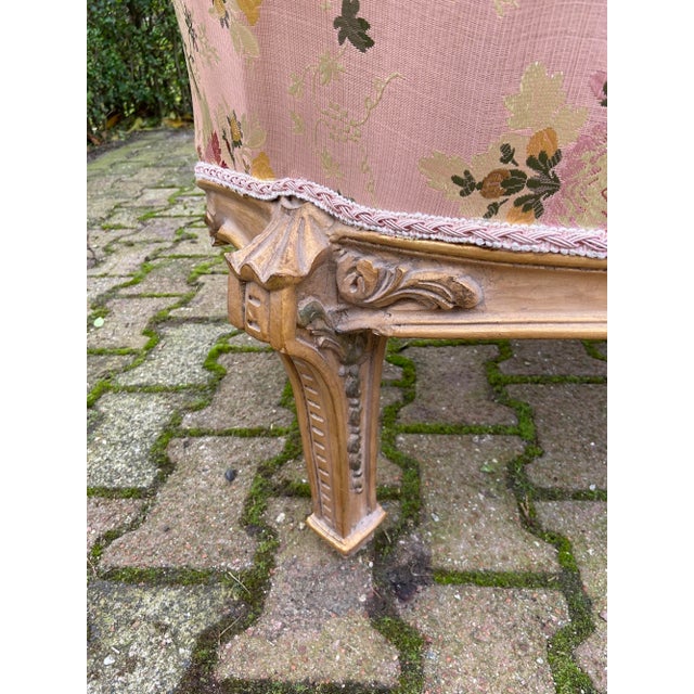 1970s French Artisan Louis XVI Pink Gold Beech Settee-1Pc For Sale - Image 14 of 16