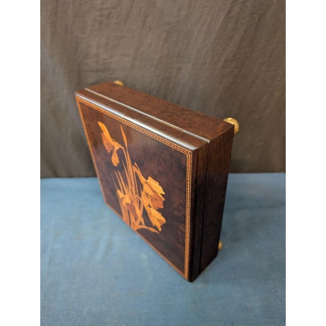 Art Nouveau Early 20th Century Art Nouveau Marquetry box For Sale - Image 3 of 5