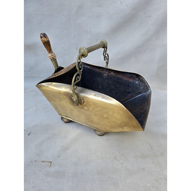 19th Century Brass Coal Bucket by Henry Lovebridge For Sale In Los Angeles - Image 6 of 13