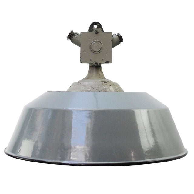 Vintage Industrial Cast Iron and Gray Enamel Pendant Light from Industria Rotterdam For Sale - Image 5 of 5