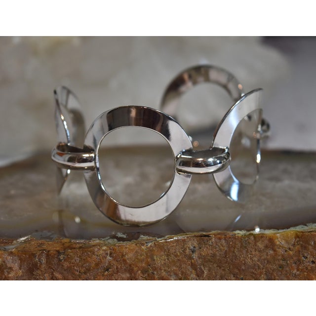 Late 20th Century Late 20th Century Mod Sterling Silver Circle Cuff Bracelet For Sale - Image 5 of 15