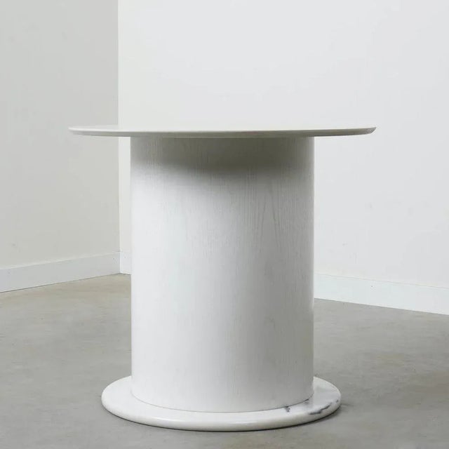 White Round Carrara Marble Dining Table, 1970s For Sale - Image 8 of 11