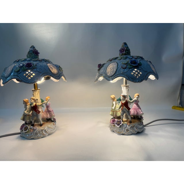 Porcelain Lithophane Plaue Table Lamps, 1970s For Sale - Image 3 of 17