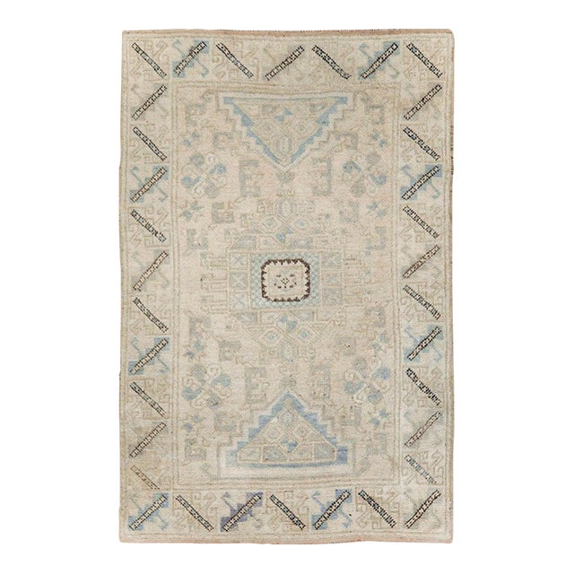 Galerie Shabab Collection Mid-20th Century Handmade Turkish Anatolian Throw Rug For Sale