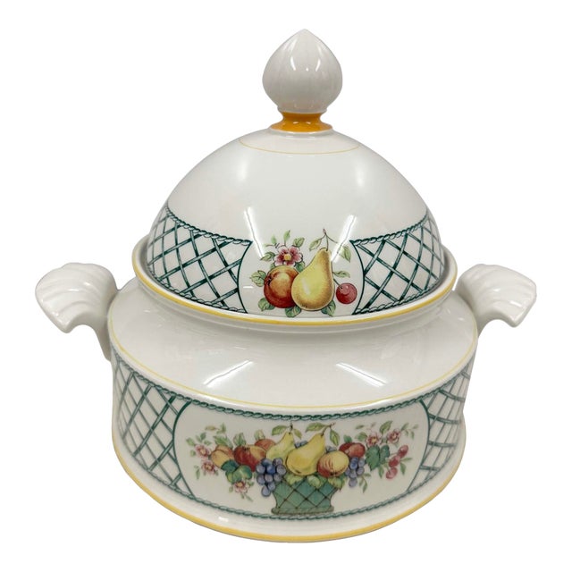 1980s Villeroy and Boch Basket Covered Vegetable/Serving Bowl With Lid For Sale