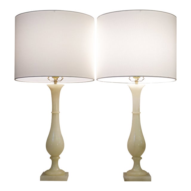 Matched Pair Nos Hollywood Regency Modern Alabaster Marble "Teardrop" Urn Style Column Table Lamps Italy 1970's Minty! For Sale