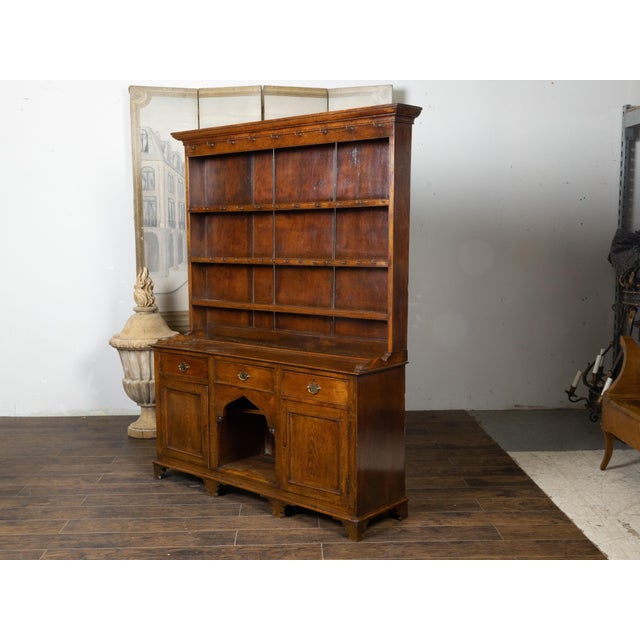English 19th Century Oak Welsh Dresser with Open Shelves and Low Sideboard For Sale In Atlanta - Image 6 of 12