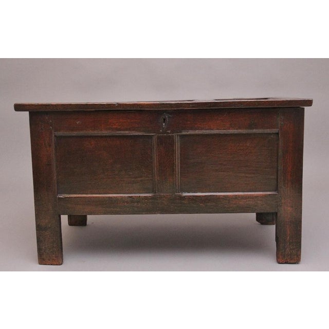 Antique Oak Coffer, 1720, in Very Good conditions. Designed before 1890