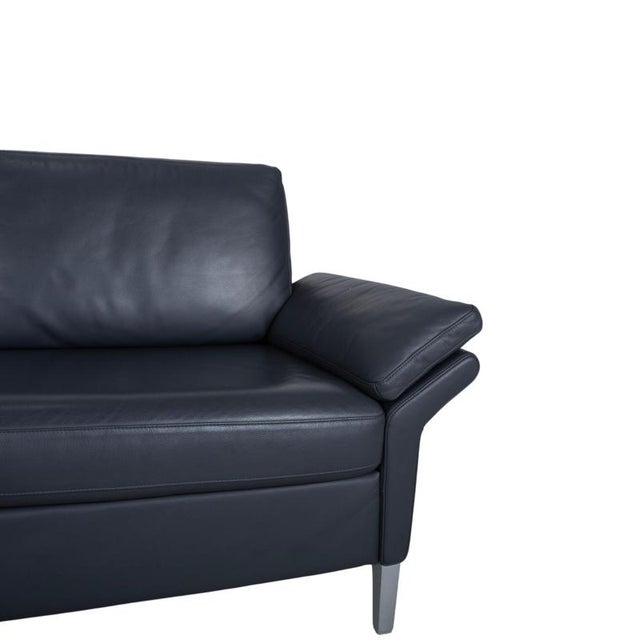 Modern Model 3300 2-Seater Sofa in Black Leather from Rolf Benz For Sale - Image 3 of 13