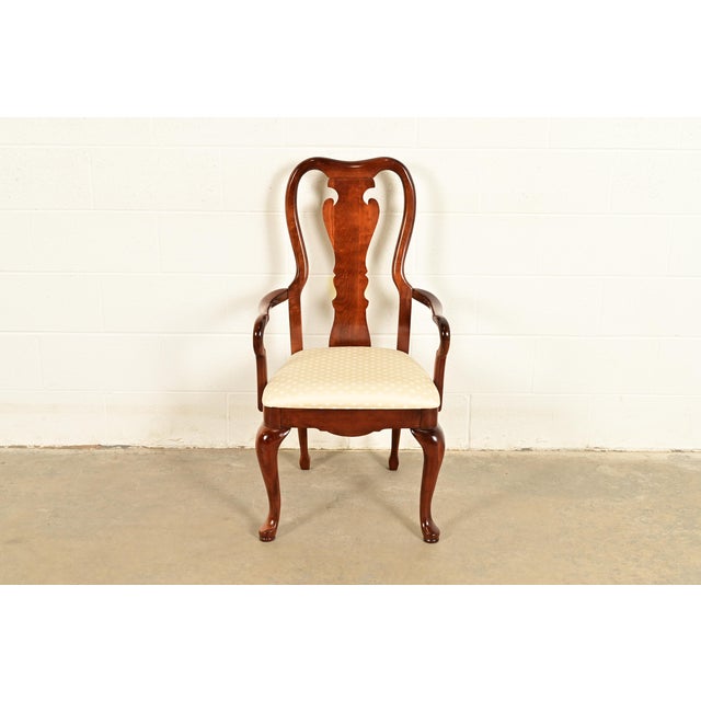 A gorgeous Queen Anne or Georgian style armchair or dining captain chair By Thomasville USA, Circa 1980s Solid carved...
