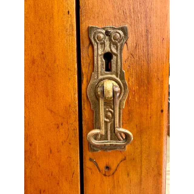 Edwardian English Mirrored Armoire Cabinet, Attributed to Harris Lebus, C. 1904 For Sale - Image 9 of 18