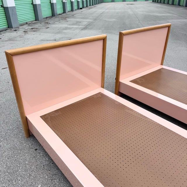 1980s Postmodern Pink Gloss Laminate and Oak Twin Size Platform Beds - A Pair For Sale - Image 5 of 11