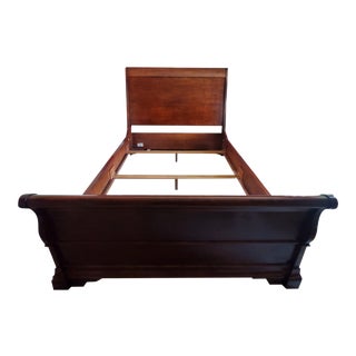 Traditional Henredon Queen Sleigh Bed For Sale