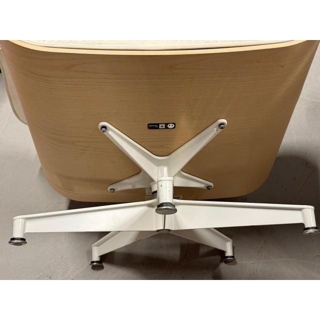 Eames White leather white Ash Lounge chair by Herman Miller 2014 Clean For Sale - Image 4 of 18